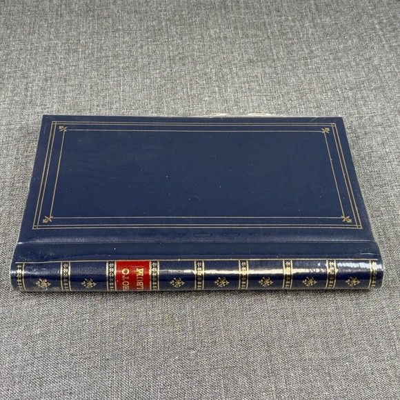 Pioneer Photo Album 4x6 Holds 300 Photos Spiral Bound Leatherette Cover BDP-35 - Picture 1 of 10